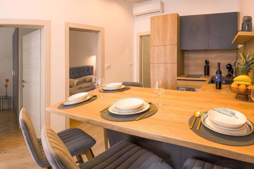 Luksuzni Apartman Ribica U Samom Centru Grada Split Exteriör bild