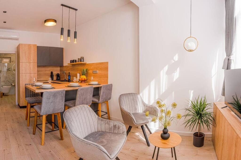 Luksuzni Apartman Ribica U Samom Centru Grada Split Exteriör bild